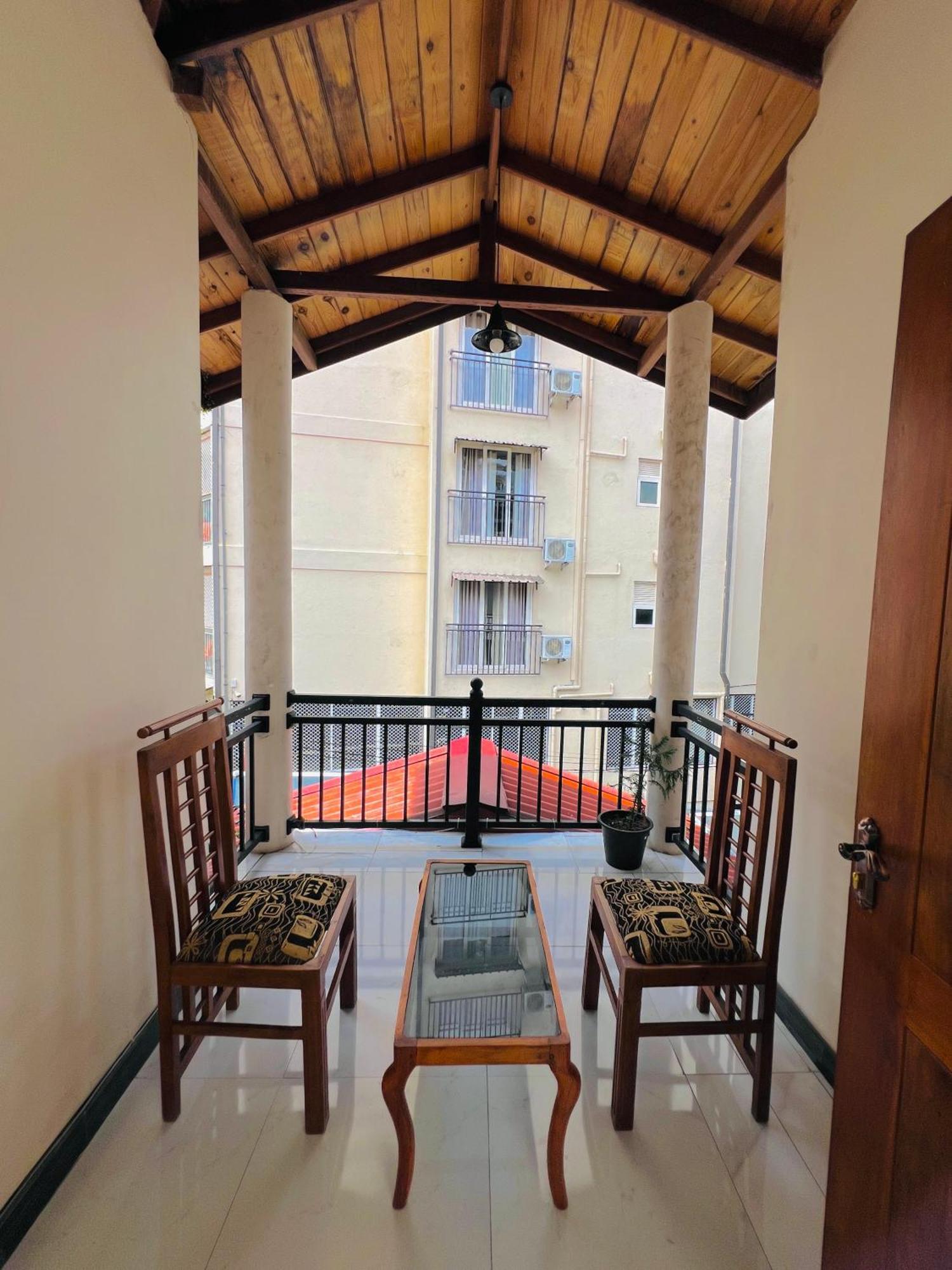 Malwaththa Mount Villa 康提 外观 照片