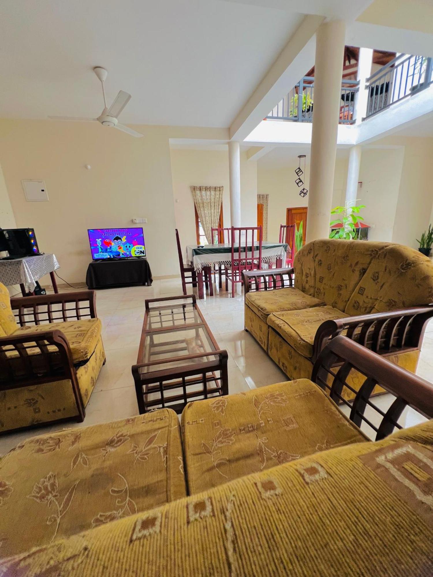 Malwaththa Mount Villa 康提 外观 照片