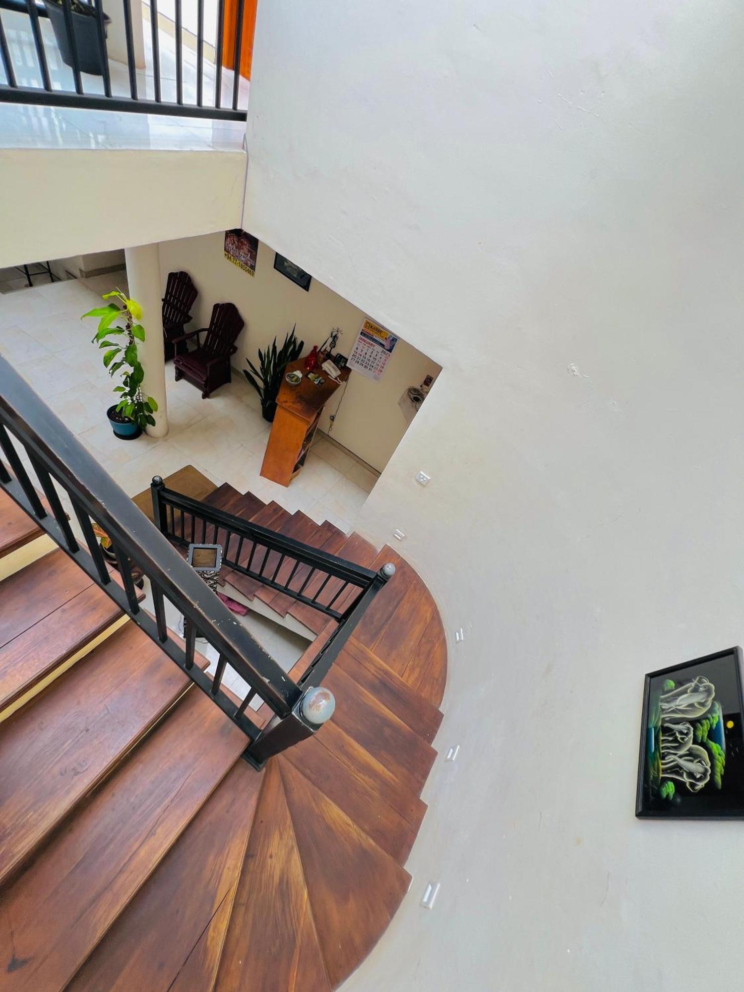 Malwaththa Mount Villa 康提 外观 照片